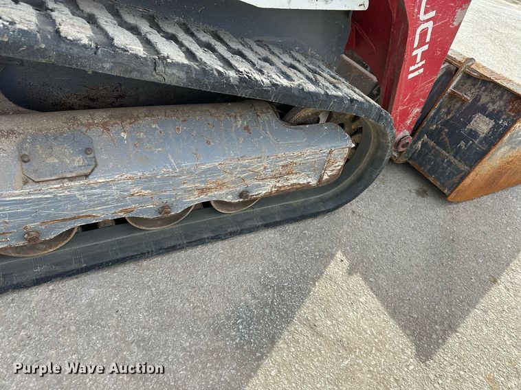 image for item OF9257 2018 Takeuchi TL6R tracked skid steer loader