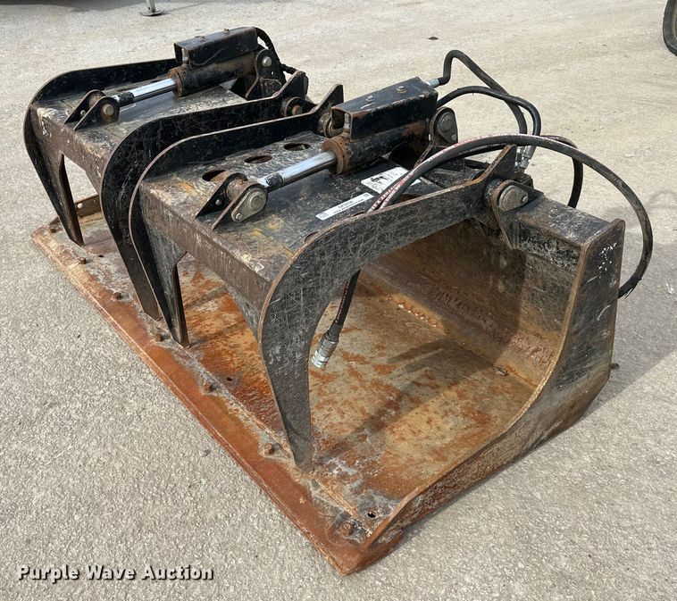 image for item OF9258 Erskine skid steer grapple bucket
