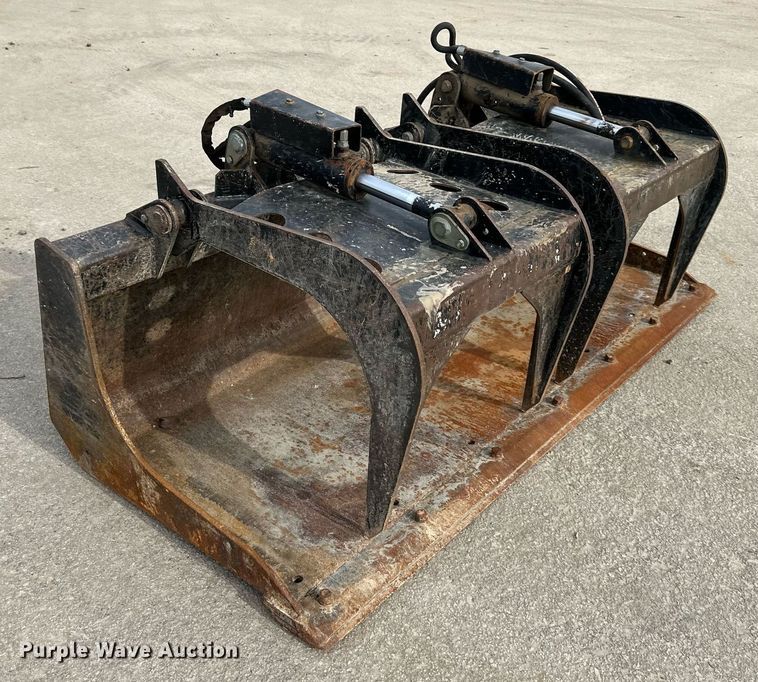 image for item OF9258 Erskine skid steer grapple bucket