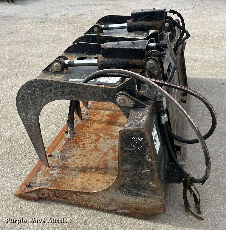image for item OF9258 Erskine skid steer grapple bucket