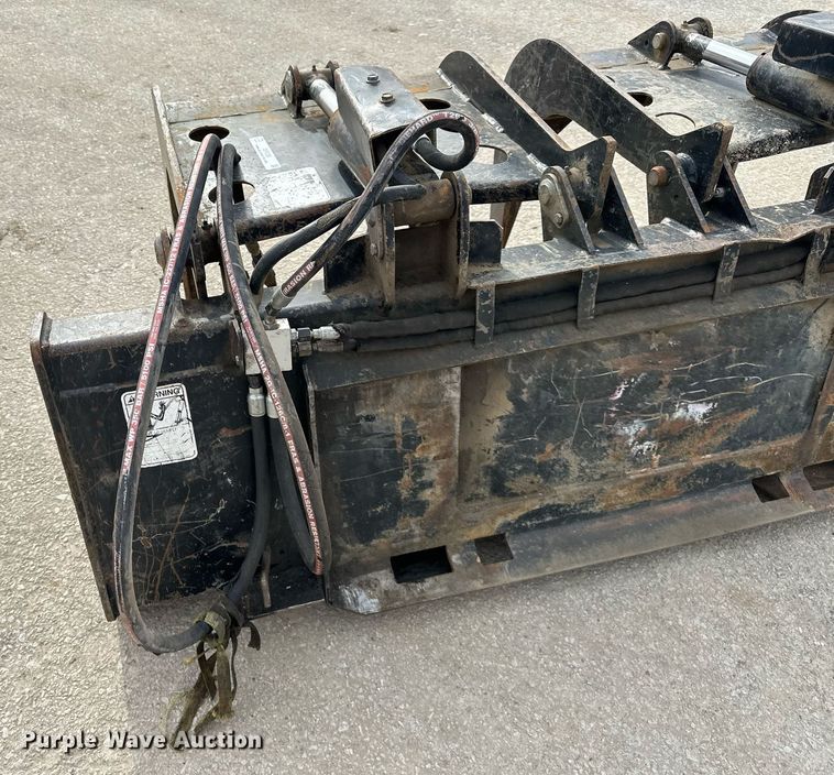 image for item OF9258 Erskine skid steer grapple bucket