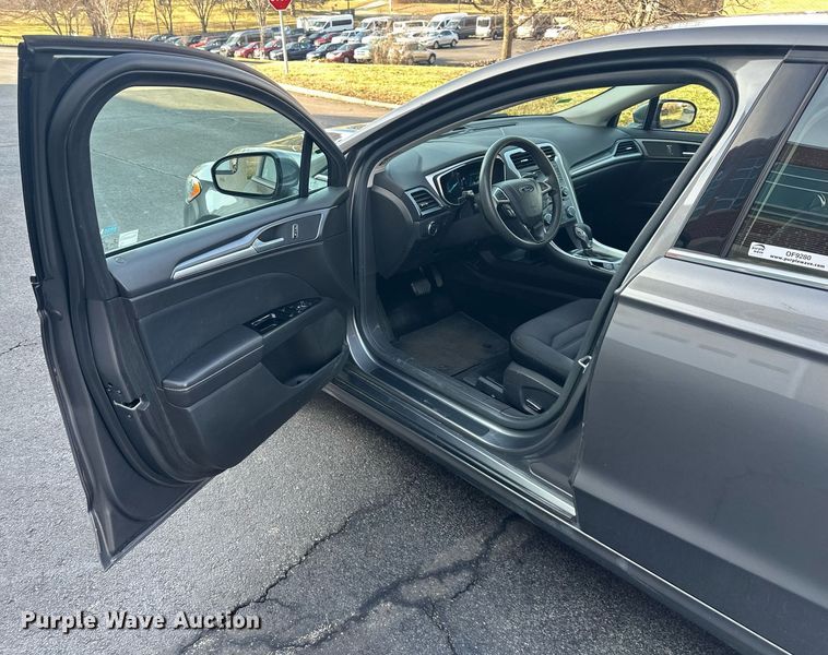 image for item OF9280 2014 Ford Fusion SE 