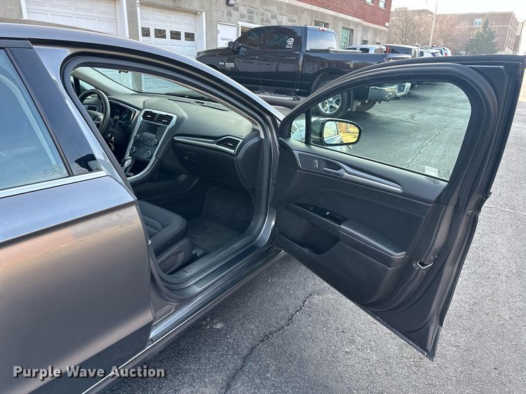 image for item OF9280 2014 Ford Fusion SE 