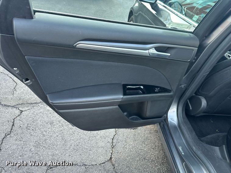 image for item OF9280 2014 Ford Fusion SE 