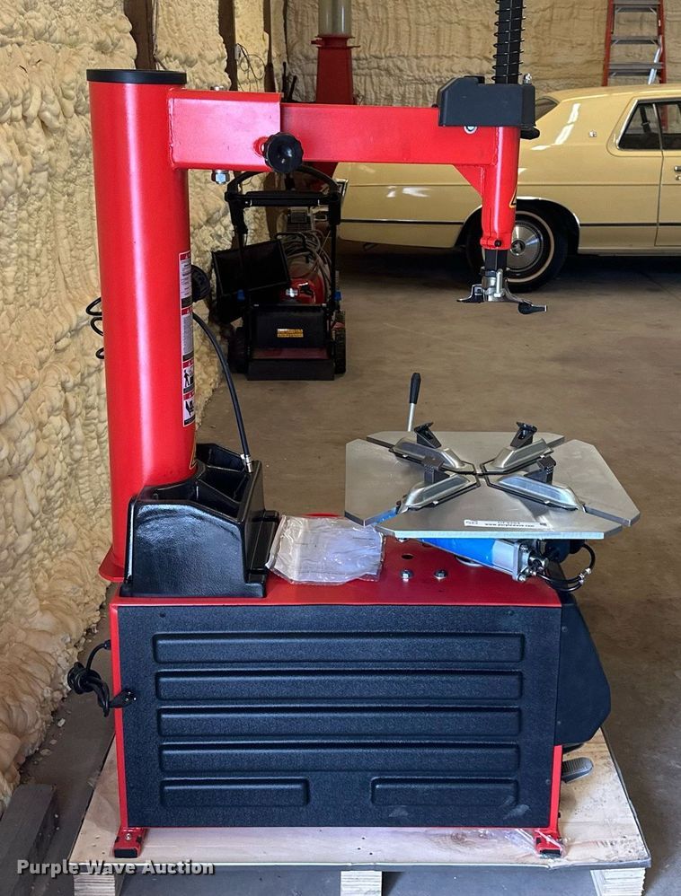 image for item OF9284 Number One MD-620 tire machine 