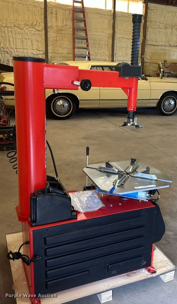 image for item OF9284 Number One MD-620 tire machine 