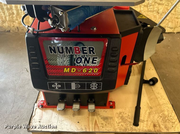 image for item OF9284 Number One MD-620 tire machine 