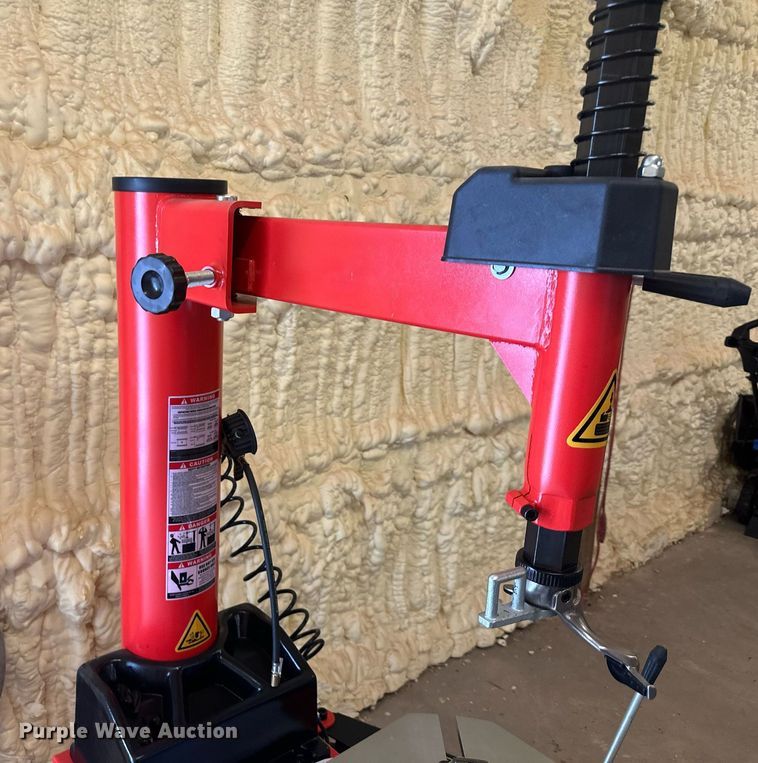 image for item OF9284 Number One MD-620 tire machine 