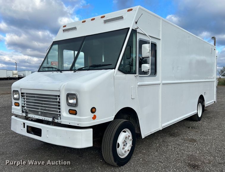 image for item OI9505 2012 Workhorse W62 delivery van