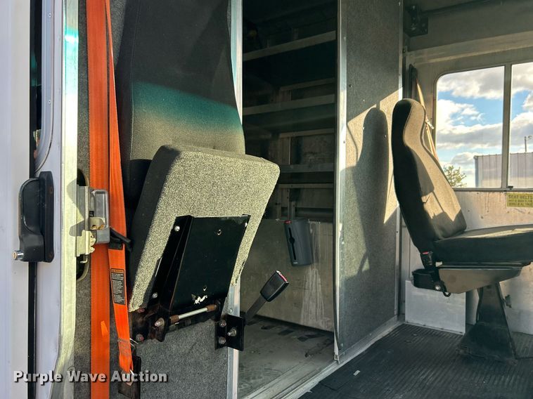 image for item OI9505 2012 Workhorse W62 delivery van