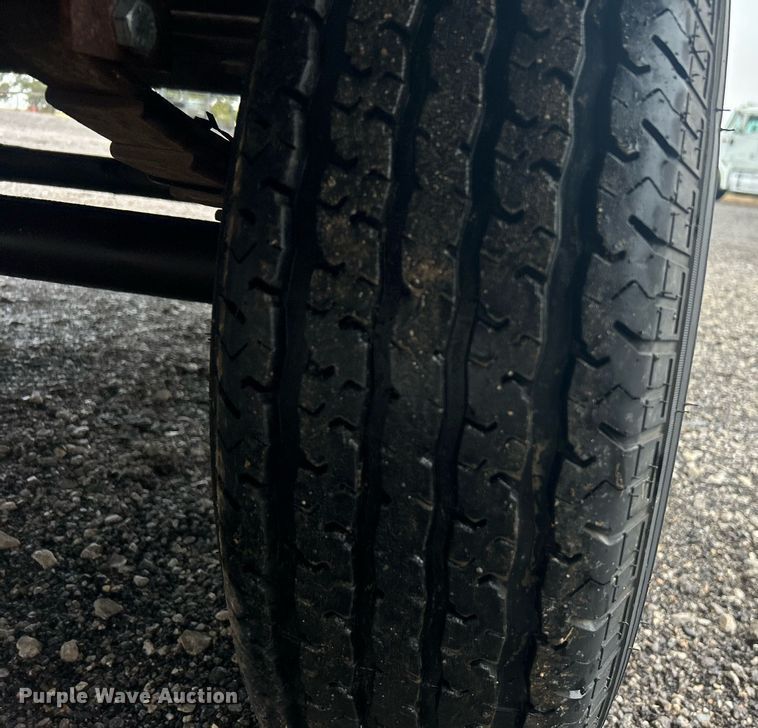 image for item OI9513 2002 C & B Quality Trailer Works C&B Quality Trailer equipment trailer