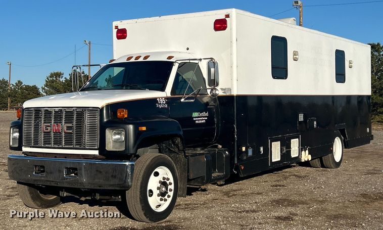 image for item OI9555 1995 GMC Top Kick mobile command center