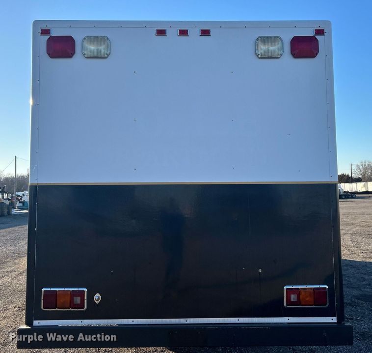 image for item OI9555 1995 GMC Top Kick mobile command center