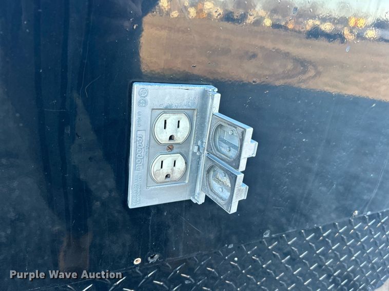 image for item OI9555 1995 GMC Top Kick mobile command center