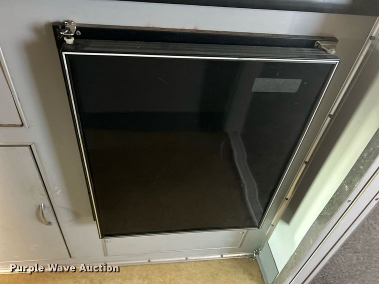 image for item OI9555 1995 GMC Top Kick mobile command center