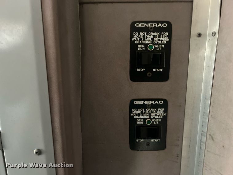 image for item OI9555 1995 GMC Top Kick mobile command center