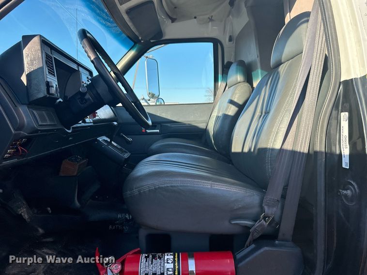 image for item OI9555 1995 GMC Top Kick mobile command center