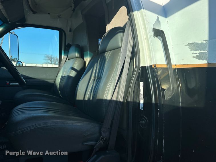 image for item OI9555 1995 GMC Top Kick mobile command center