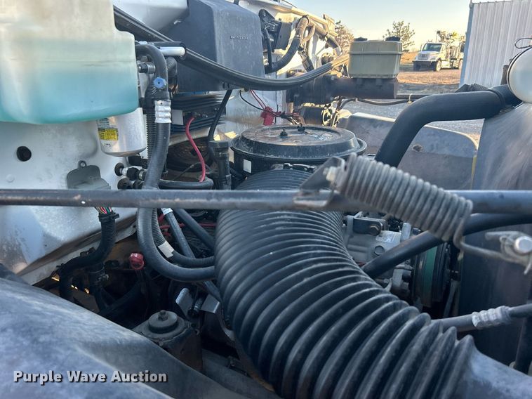 image for item OI9555 1995 GMC Top Kick mobile command center