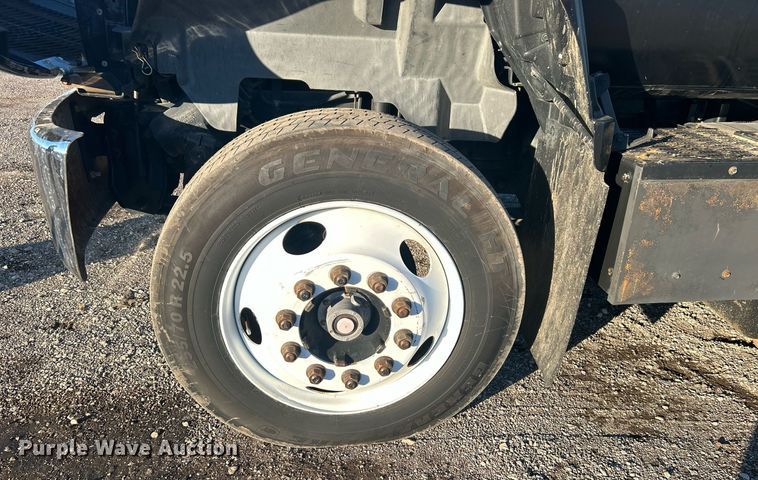 image for item OI9555 1995 GMC Top Kick mobile command center