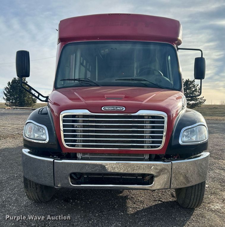 image for item OI9556 2019 Freightliner  Business Class M2 shuttle bus