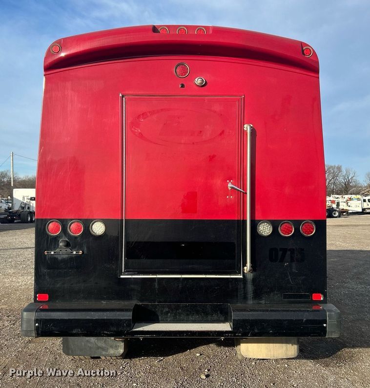 image for item OI9556 2019 Freightliner  Business Class M2 shuttle bus