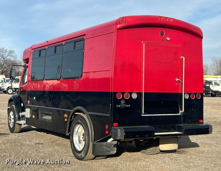 image for item OI9556 2019 Freightliner  Business Class M2 shuttle bus