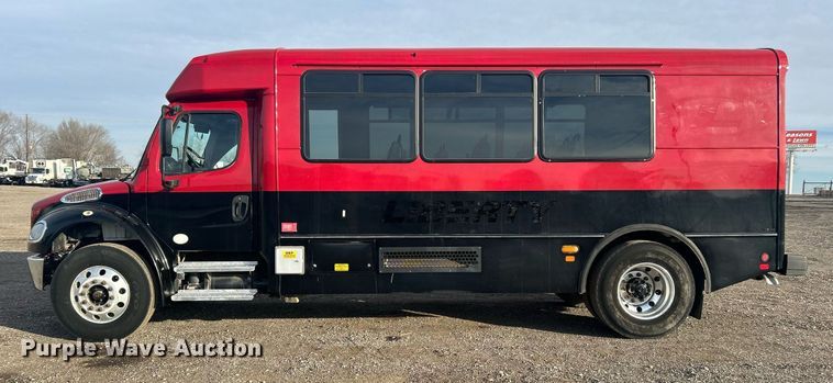 image for item OI9556 2019 Freightliner  Business Class M2 shuttle bus