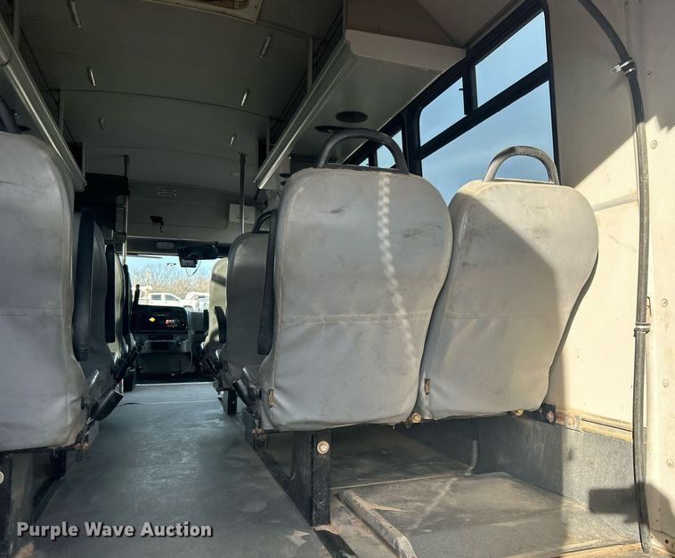 image for item OI9556 2019 Freightliner  Business Class M2 shuttle bus