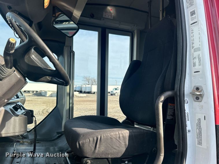 image for item OI9556 2019 Freightliner  Business Class M2 shuttle bus