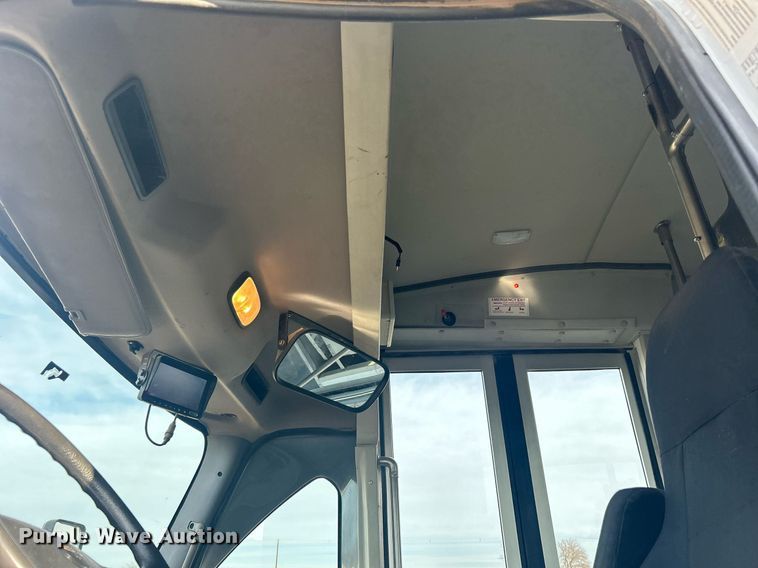 image for item OI9556 2019 Freightliner  Business Class M2 shuttle bus