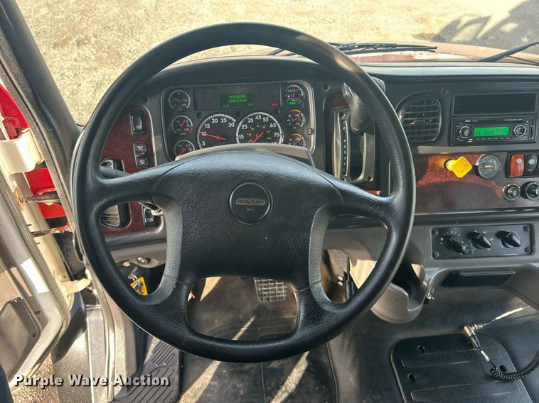 image for item OI9556 2019 Freightliner  Business Class M2 shuttle bus