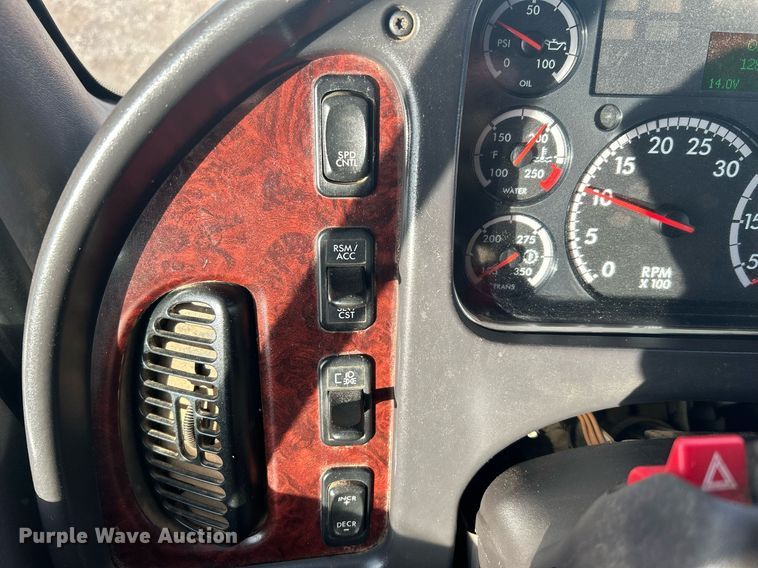 image for item OI9556 2019 Freightliner  Business Class M2 shuttle bus