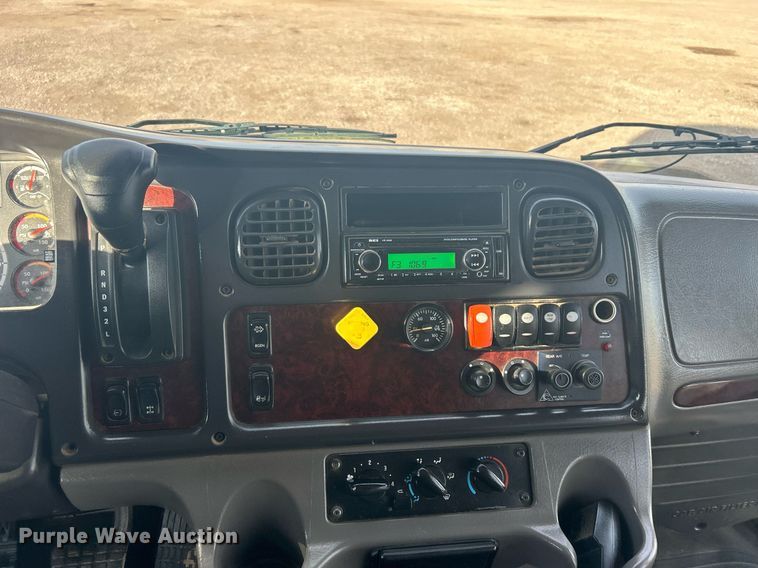 image for item OI9556 2019 Freightliner  Business Class M2 shuttle bus