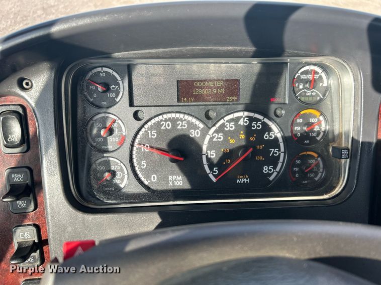 image for item OI9556 2019 Freightliner  Business Class M2 shuttle bus