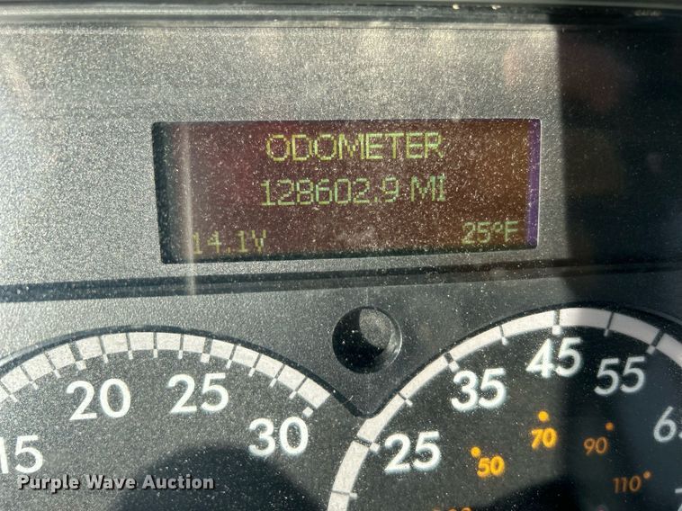 image for item OI9556 2019 Freightliner  Business Class M2 shuttle bus