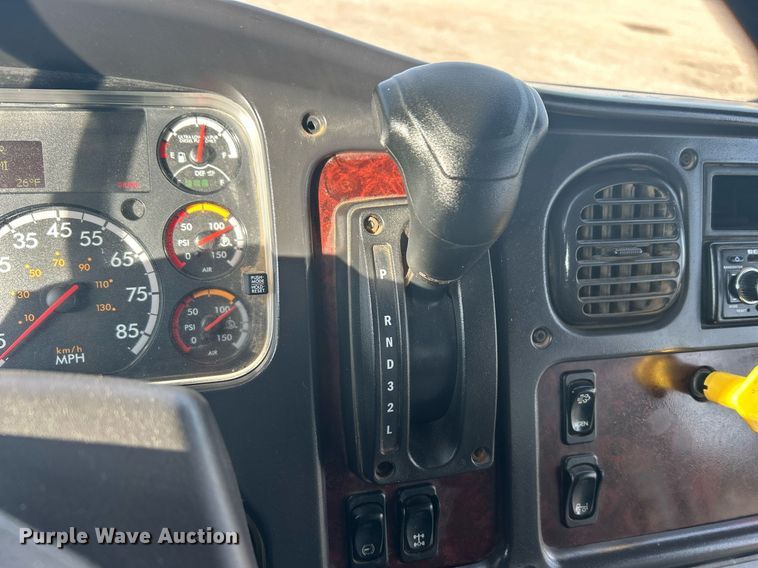 image for item OI9556 2019 Freightliner  Business Class M2 shuttle bus