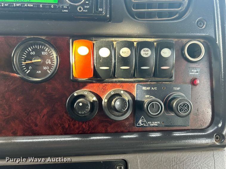 image for item OI9556 2019 Freightliner  Business Class M2 shuttle bus