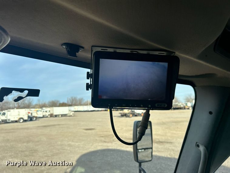 image for item OI9556 2019 Freightliner  Business Class M2 shuttle bus