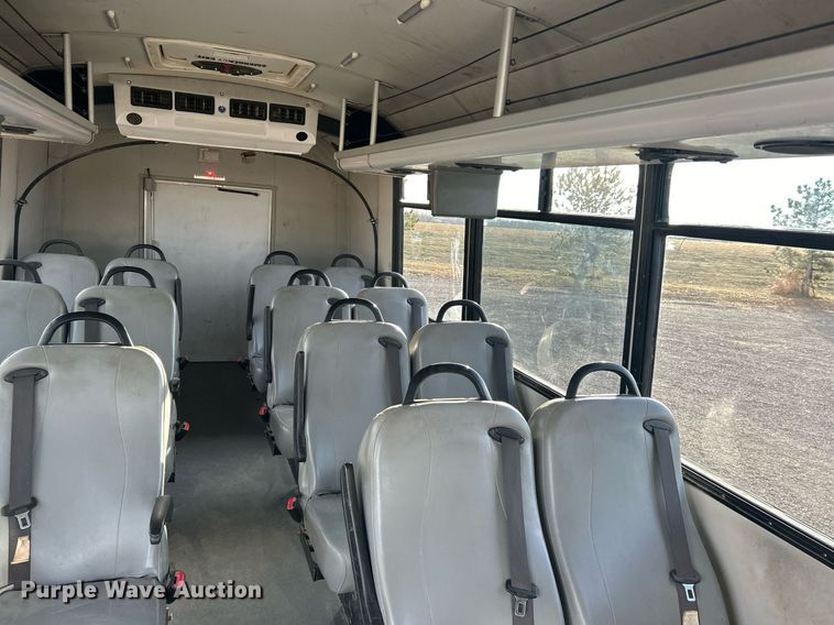 image for item OI9556 2019 Freightliner  Business Class M2 shuttle bus