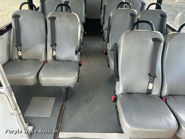 image for item OI9556 2019 Freightliner  Business Class M2 shuttle bus