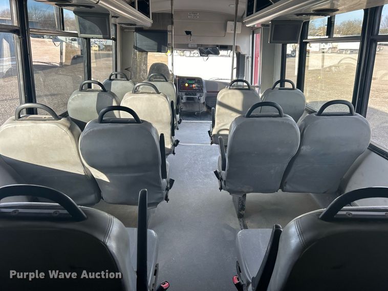 image for item OI9556 2019 Freightliner  Business Class M2 shuttle bus