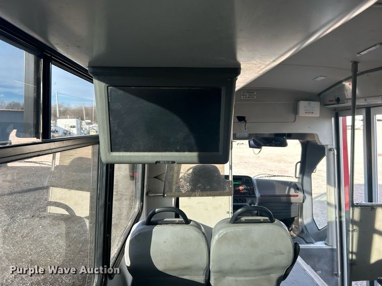 image for item OI9556 2019 Freightliner  Business Class M2 shuttle bus