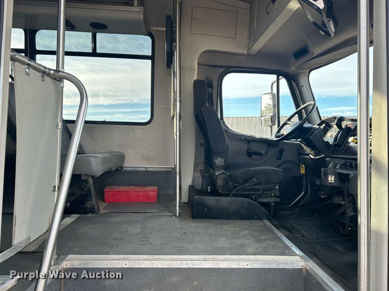 image for item OI9556 2019 Freightliner  Business Class M2 shuttle bus