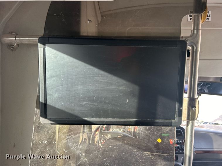 image for item OI9556 2019 Freightliner  Business Class M2 shuttle bus