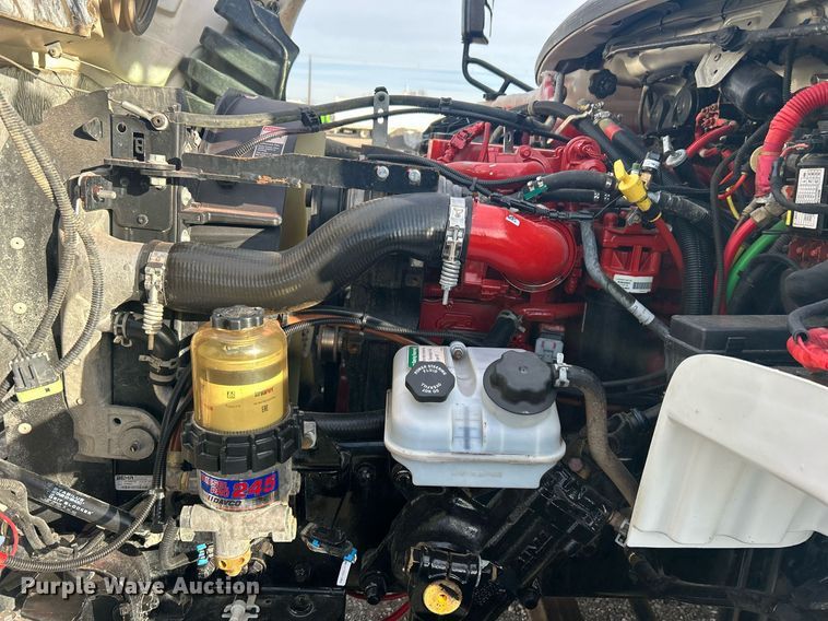 image for item OI9556 2019 Freightliner  Business Class M2 shuttle bus