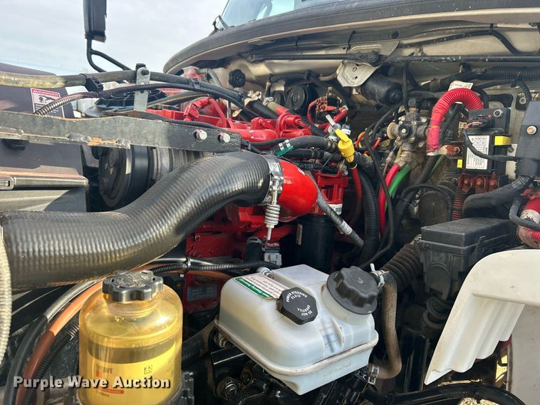 image for item OI9556 2019 Freightliner  Business Class M2 shuttle bus