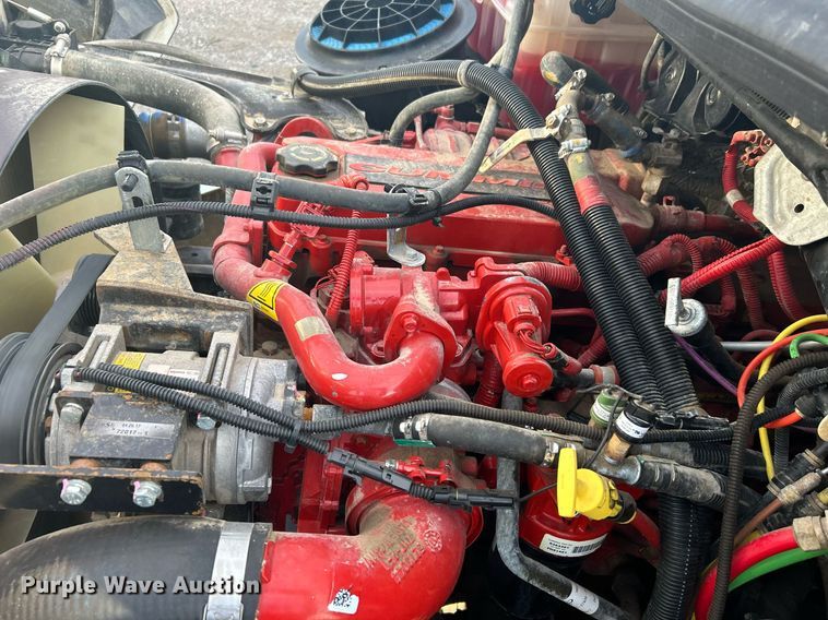 image for item OI9556 2019 Freightliner  Business Class M2 shuttle bus