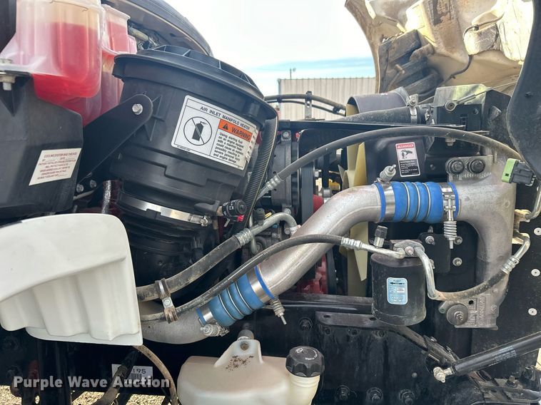 image for item OI9556 2019 Freightliner  Business Class M2 shuttle bus