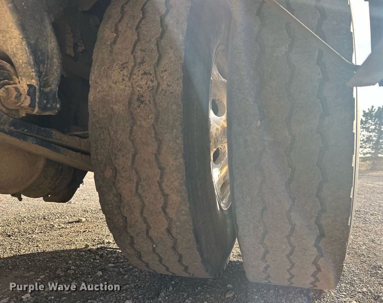 image for item OI9556 2019 Freightliner  Business Class M2 shuttle bus